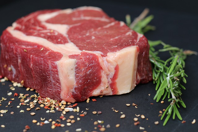 největší zdroj bílkovin je maso