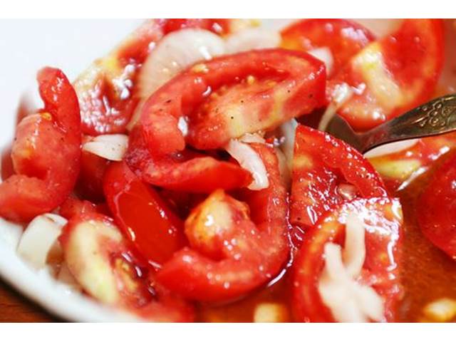 recept na rajčatový salát