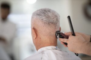 vypadávání vlasů ve starším věku
