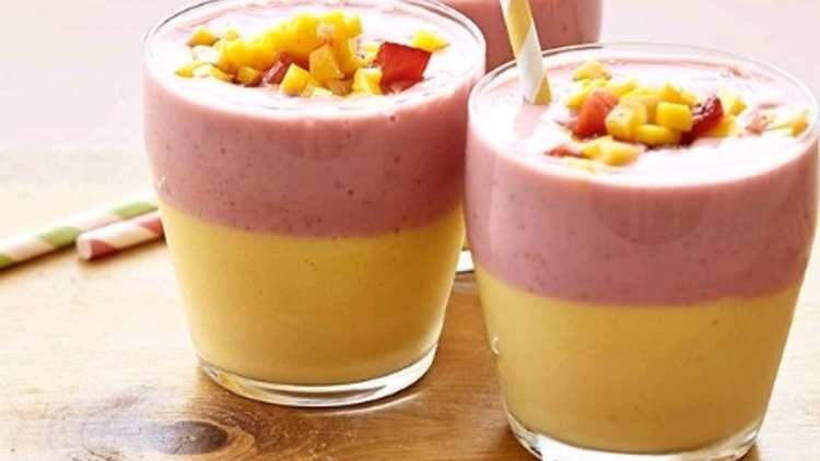 Recept na zdravé a vrstvené smoothie z ovoce