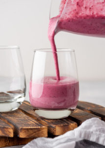 domácí smoothie ve džbánu