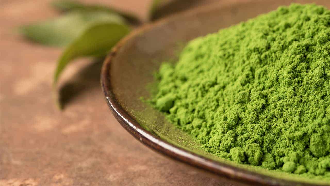Green kratom prášek