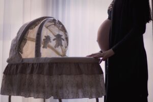 porod císařským řezem a imunitní systém